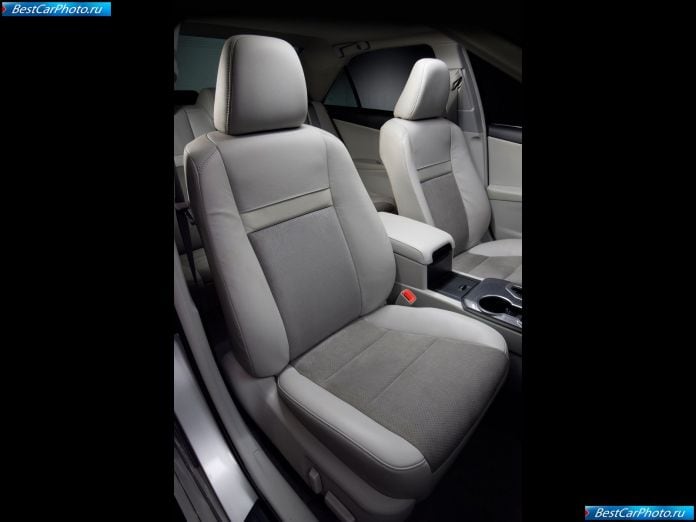 2012 Toyota Camry Hybrid - фотография 30 из 30