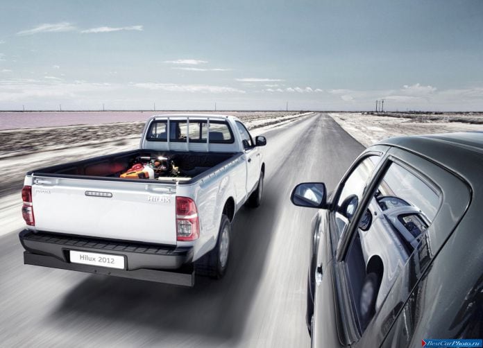 2012 Toyota Hilux - фотография 21 из 36