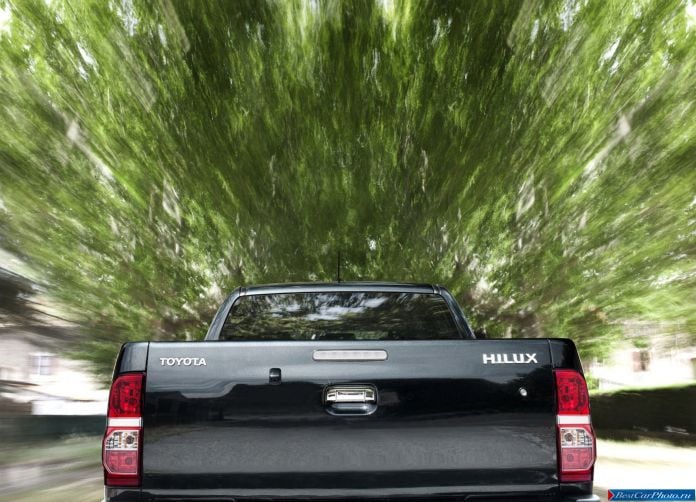 2012 Toyota Hilux - фотография 30 из 36