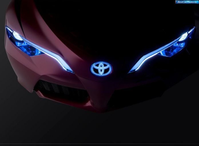 2012 Toyota NS4 Advanced Plug-in Hybrid Concept - фотография 21 из 25