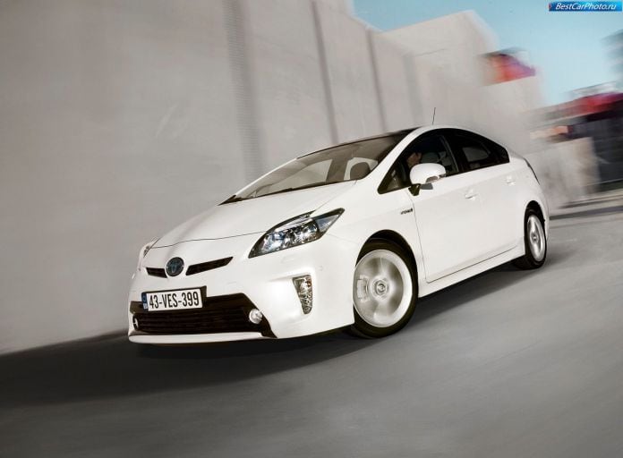 2012 Toyota Prius - фотография 3 из 14