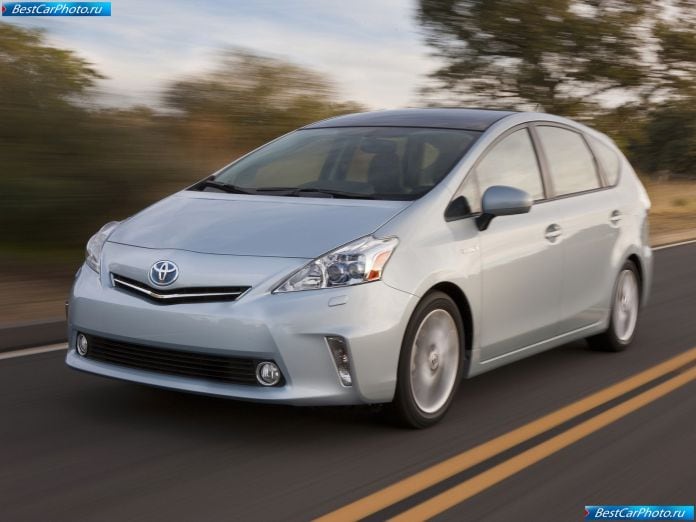 2012 Toyota Prius V - фотография 6 из 77