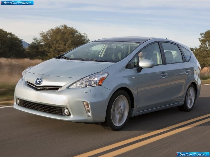2012 Toyota Prius V - фотография 7 из 77