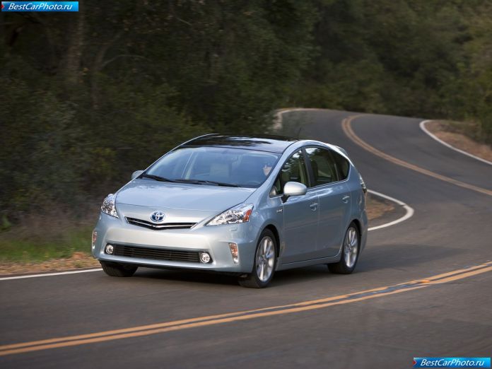 2012 Toyota Prius V - фотография 12 из 77