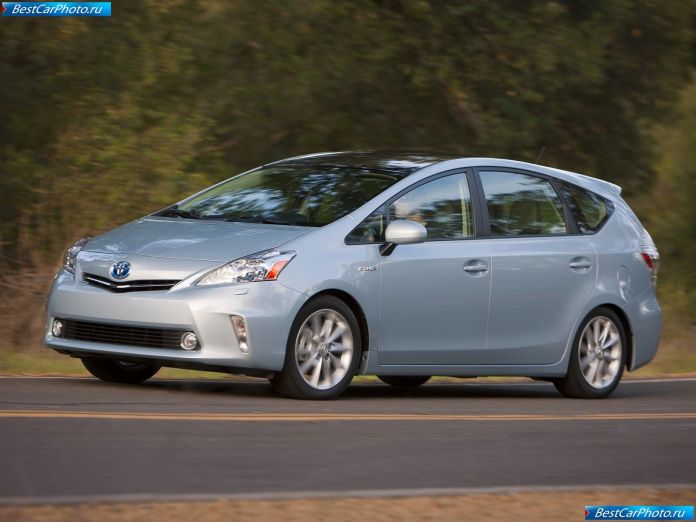 2012 Toyota Prius V - фотография 13 из 77