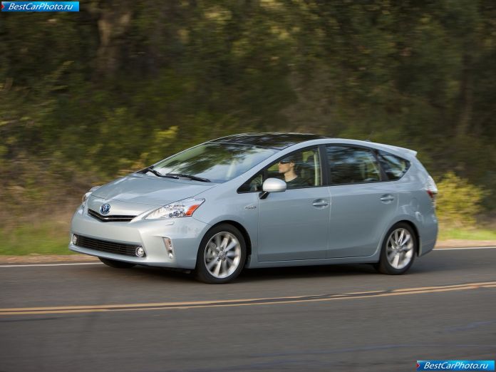 2012 Toyota Prius V - фотография 14 из 77