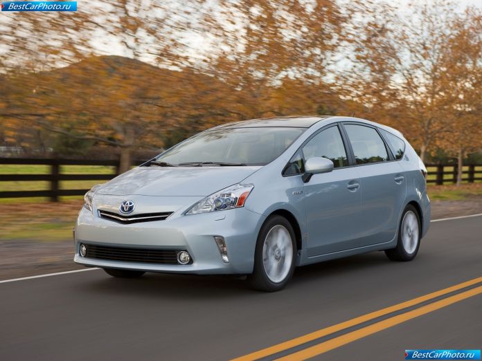 2012 Toyota Prius V - фотография 17 из 77
