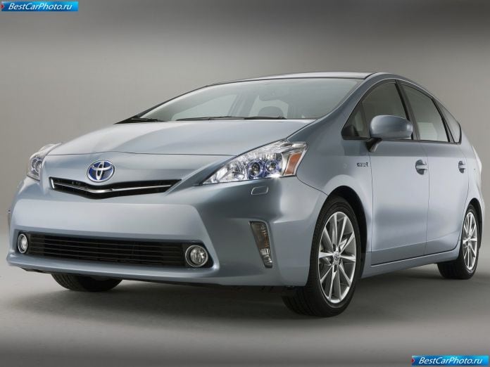 2012 Toyota Prius V - фотография 29 из 77