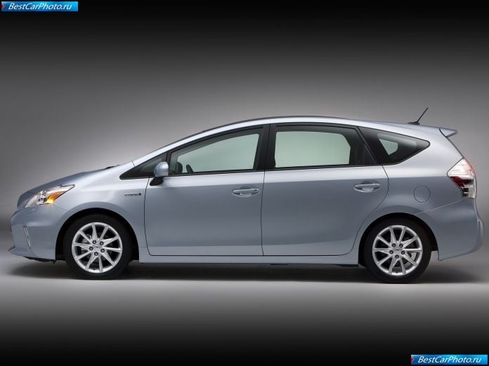 2012 Toyota Prius V - фотография 31 из 77