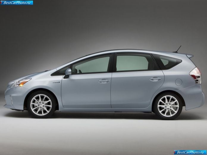 2012 Toyota Prius V - фотография 32 из 77