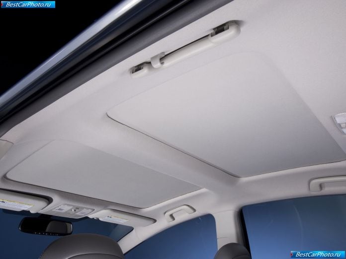 2012 Toyota Prius V - фотография 46 из 77