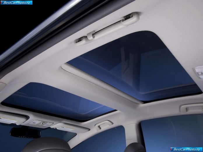2012 Toyota Prius V - фотография 47 из 77