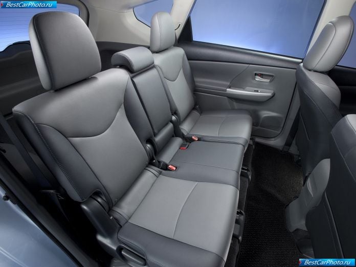 2012 Toyota Prius V - фотография 48 из 77