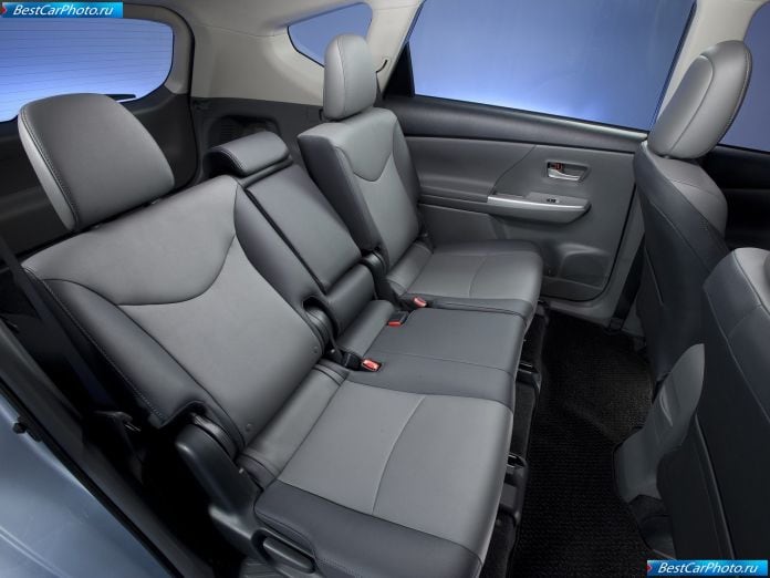 2012 Toyota Prius V - фотография 50 из 77