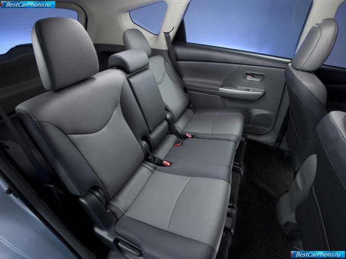 2012 Toyota Prius V - фотография 51 из 77