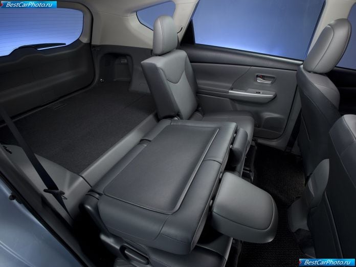 2012 Toyota Prius V - фотография 53 из 77