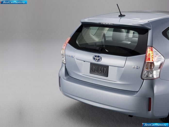 2012 Toyota Prius V - фотография 58 из 77