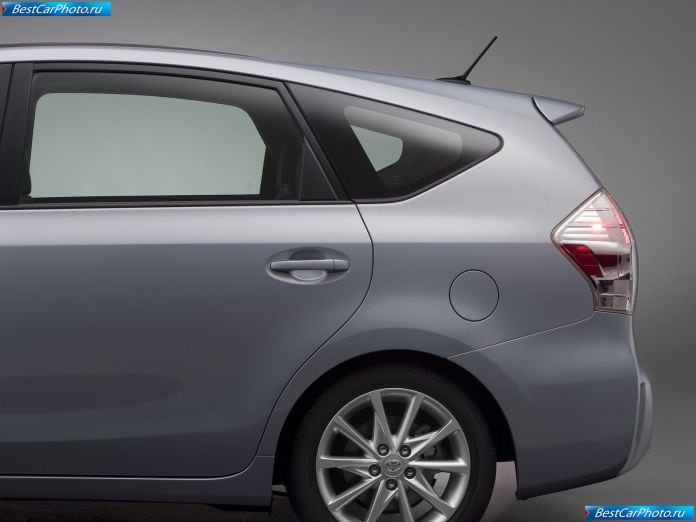 2012 Toyota Prius V - фотография 59 из 77