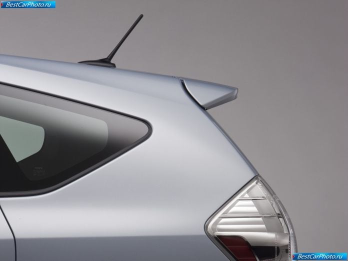 2012 Toyota Prius V - фотография 60 из 77