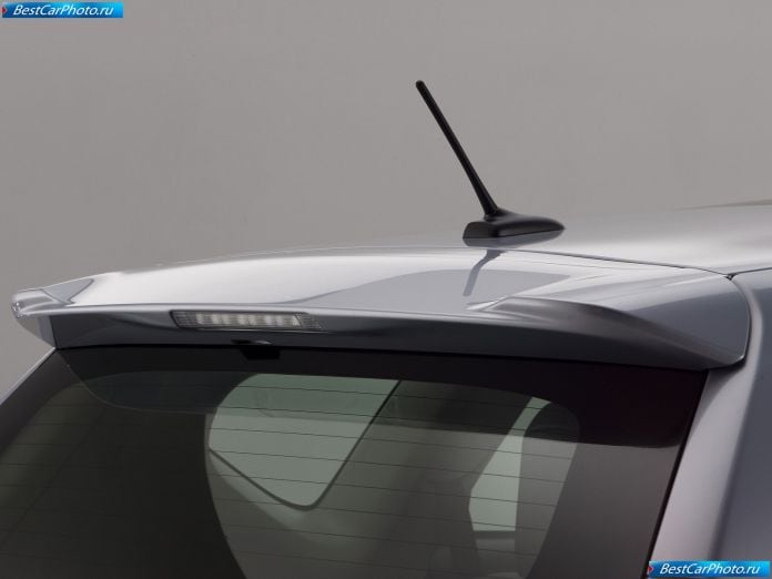 2012 Toyota Prius V - фотография 63 из 77