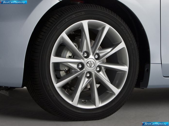 2012 Toyota Prius V - фотография 64 из 77