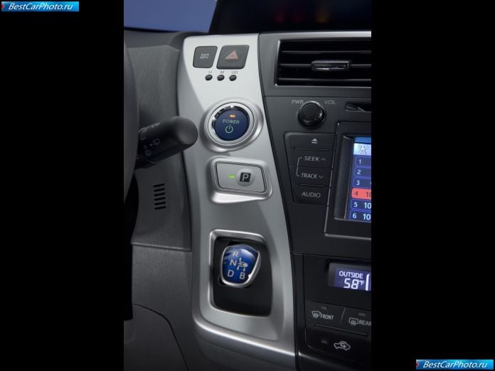 2012 Toyota Prius V - фотография 71 из 77