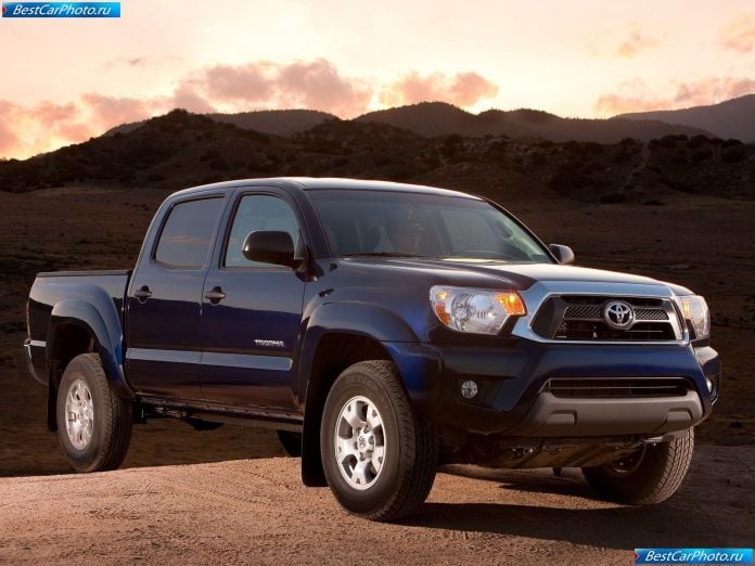 2012 Toyota Tacoma - фотография 1 из 28