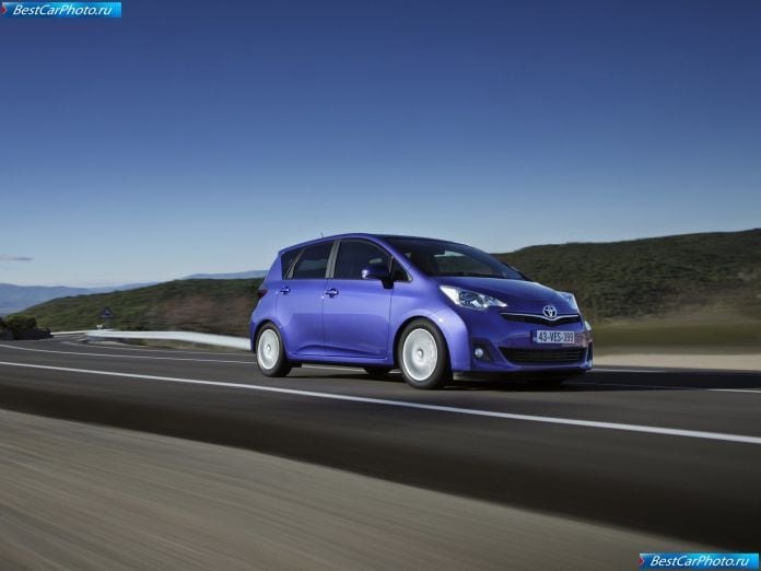 2012 Toyota Verso-s - фотография 11 из 115