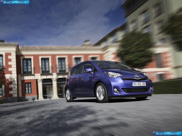 2012 Toyota Verso-s - фотография 12 из 115