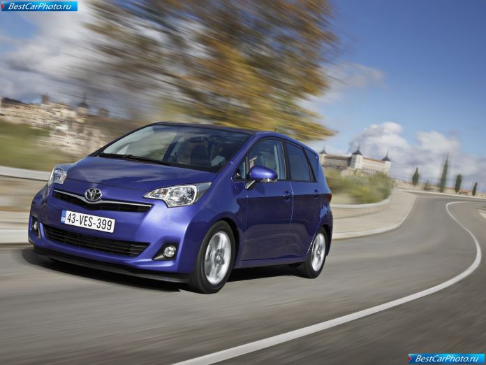 2012 Toyota Verso-s - фотография 16 из 115