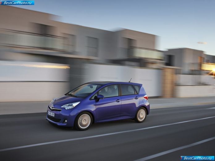 2012 Toyota Verso-s - фотография 33 из 115