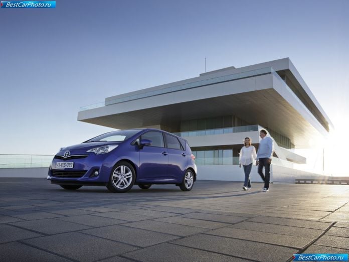 2012 Toyota Verso-s - фотография 35 из 115