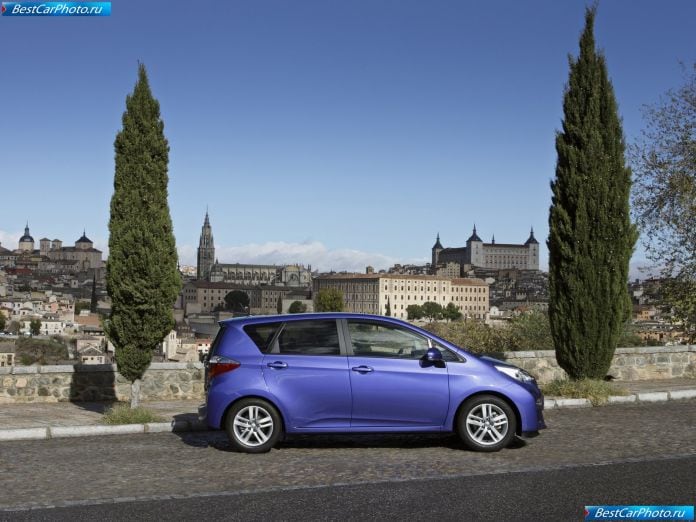 2012 Toyota Verso-s - фотография 42 из 115