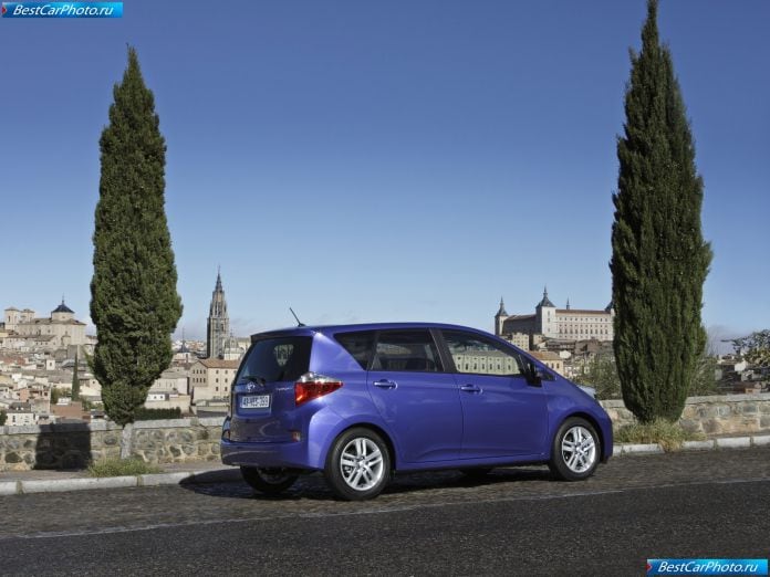 2012 Toyota Verso-s - фотография 58 из 115
