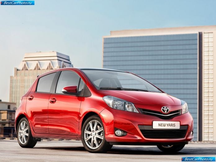 2012 Toyota Yaris - фотография 12 из 120