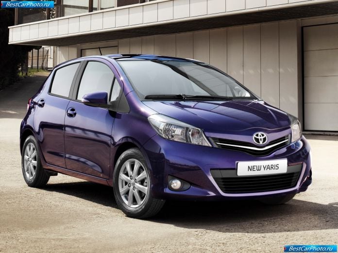 2012 Toyota Yaris - фотография 13 из 120