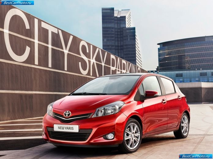 2012 Toyota Yaris - фотография 14 из 120