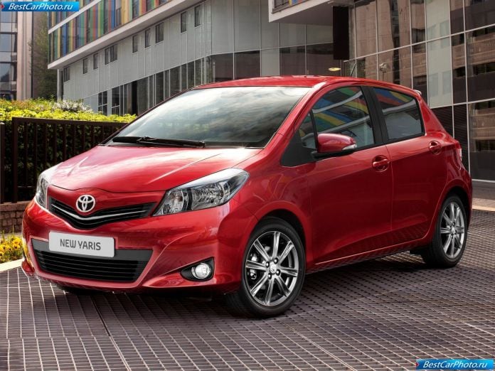 2012 Toyota Yaris - фотография 15 из 120