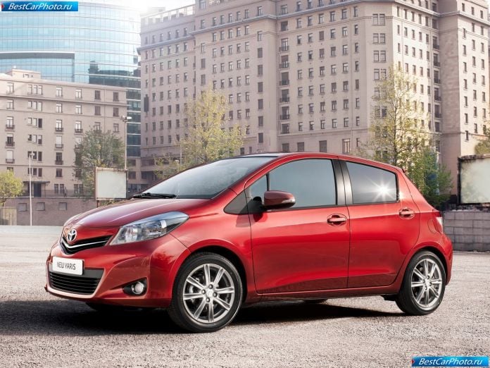 2012 Toyota Yaris - фотография 17 из 120