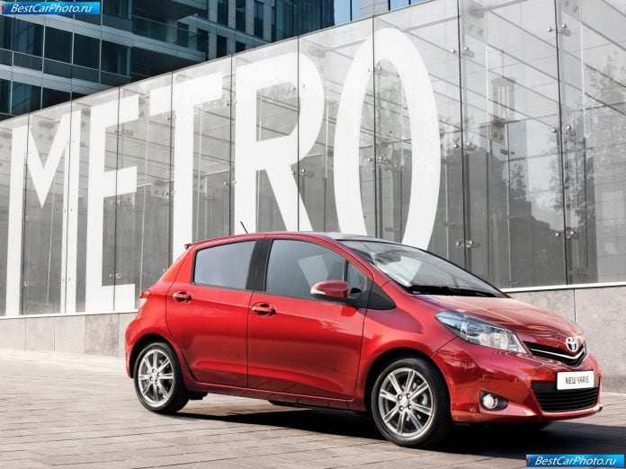 2012 Toyota Yaris - фотография 23 из 120