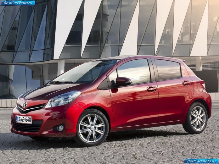 2012 Toyota Yaris - фотография 24 из 120