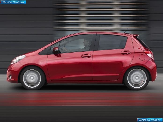 2012 Toyota Yaris - фотография 37 из 120