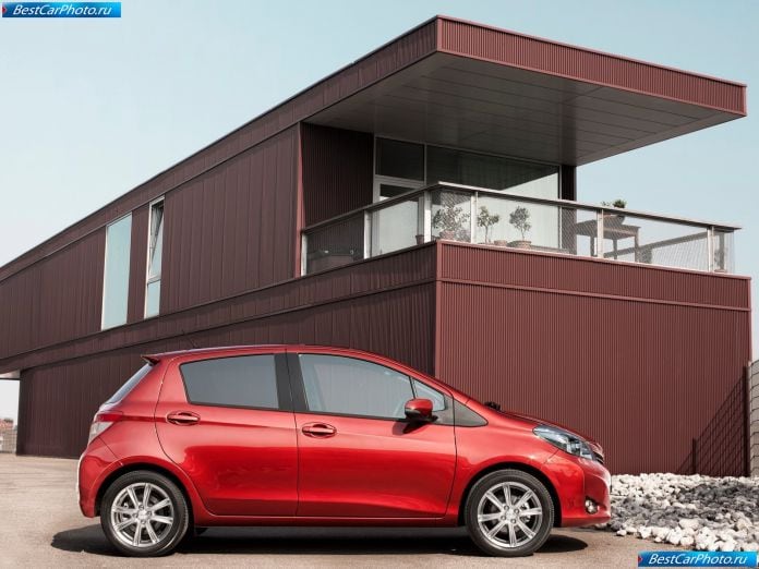 2012 Toyota Yaris - фотография 43 из 120