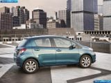 toyota_2012-yaris_1600x1200_046.jpg
