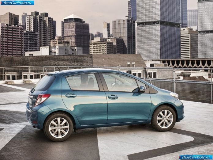 2012 Toyota Yaris - фотография 46 из 120