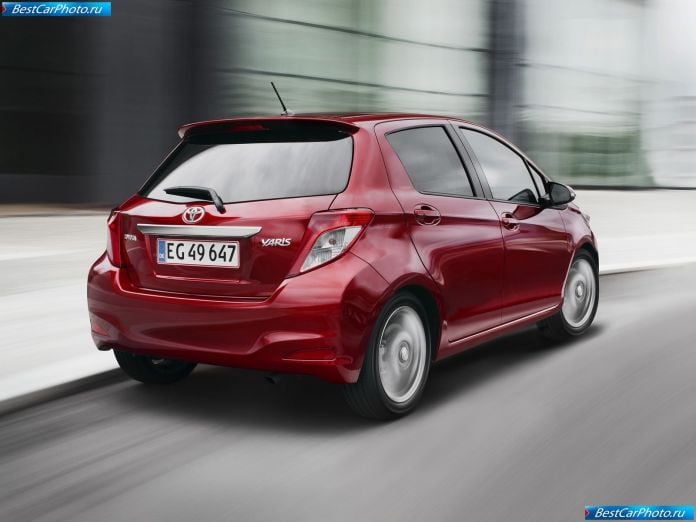 2012 Toyota Yaris - фотография 47 из 120