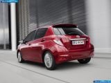 toyota_2012-yaris_1600x1200_051.jpg
