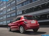 toyota_2012-yaris_1600x1200_052.jpg