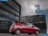 toyota_2012-yaris_1600x1200_053.jpg