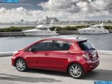 toyota_2012-yaris_1600x1200_054.jpg